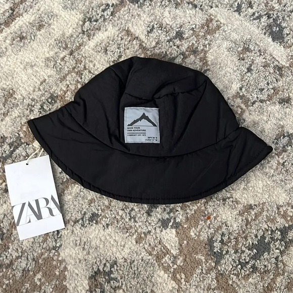ZARA | Black | PADDED REFLECTIVE BUCKET HAT - Picture 4 of 6